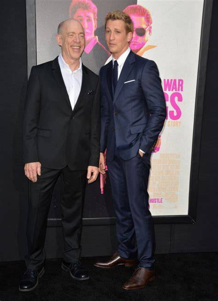 Miles Teller Height Vs James Cromwell Miles Teller Height Vs James Cromwell